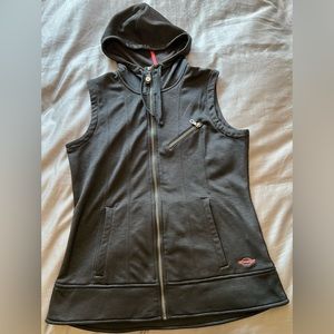 Women’s Sims snowboarding zip up vest.